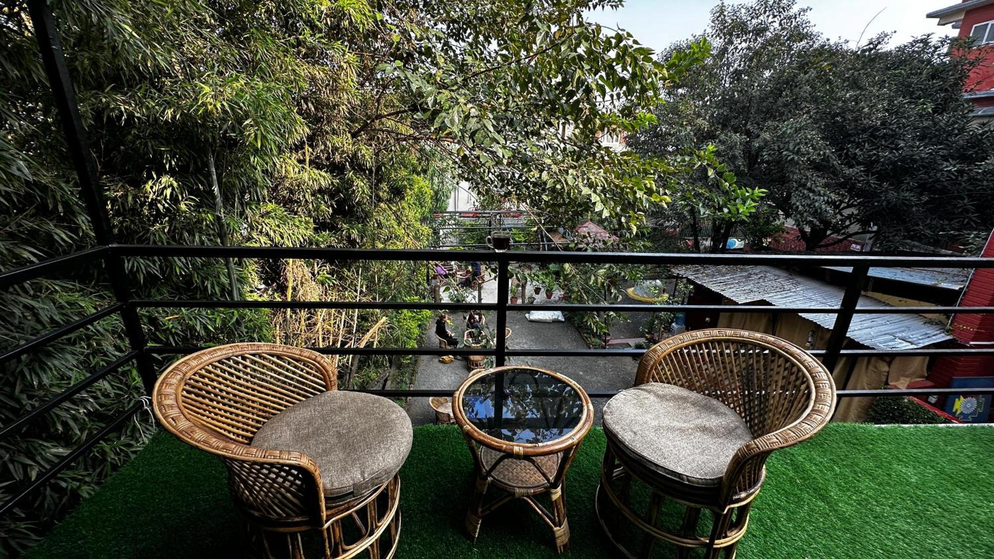 Institute Of Natural Medicine , Yoga & Therapy Home Kathmandu Exterior foto
