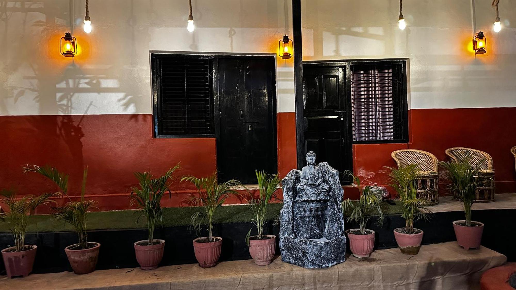 Institute Of Natural Medicine , Yoga & Therapy Home Kathmandu Exterior foto