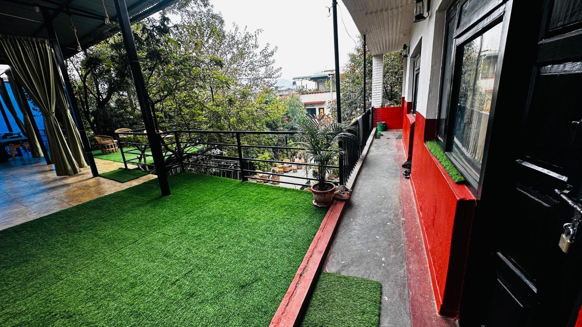 Institute Of Natural Medicine , Yoga & Therapy Home Kathmandu Exterior foto
