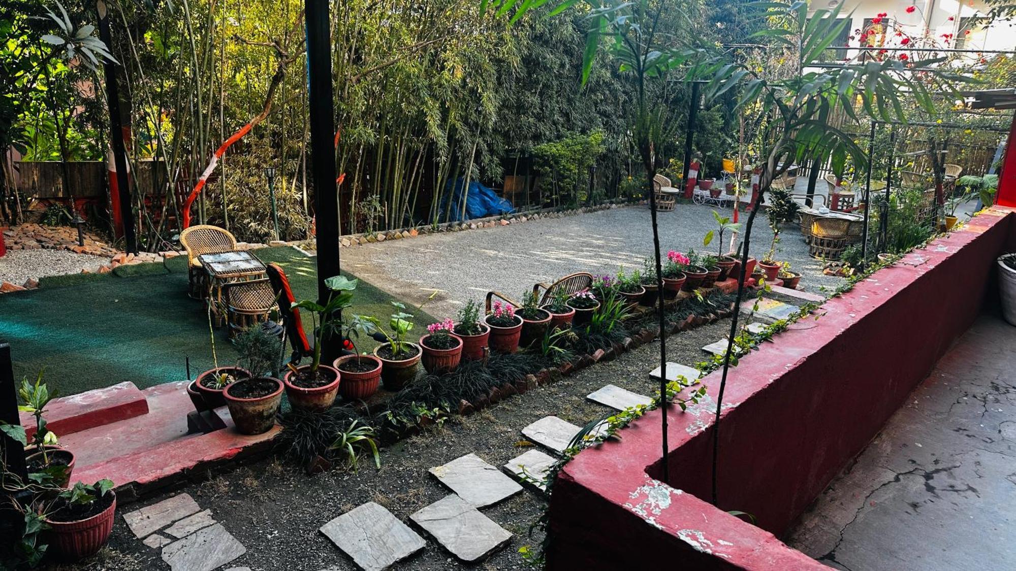 Institute Of Natural Medicine , Yoga & Therapy Home Kathmandu Exterior foto