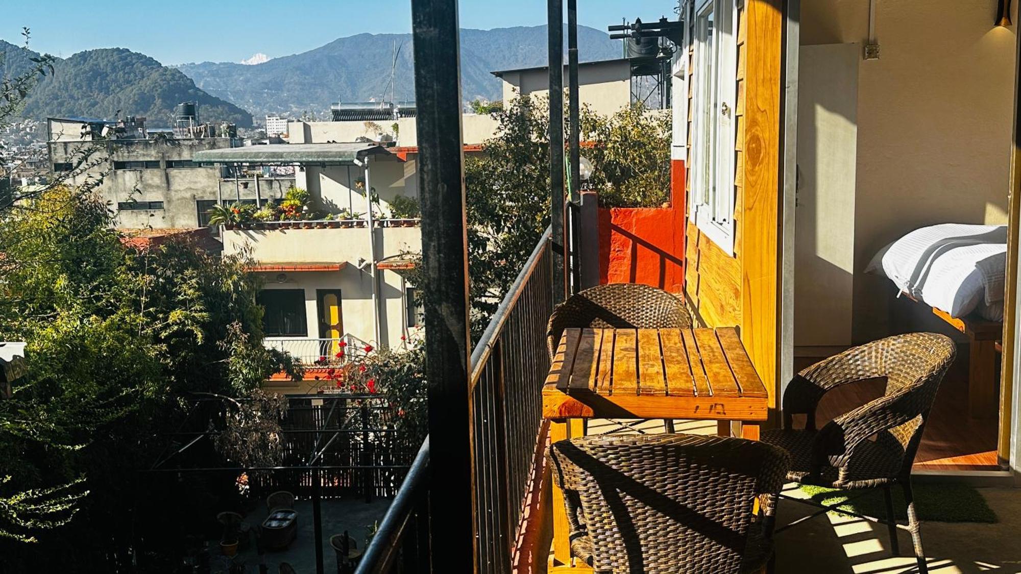 Institute Of Natural Medicine , Yoga & Therapy Home Kathmandu Exterior foto